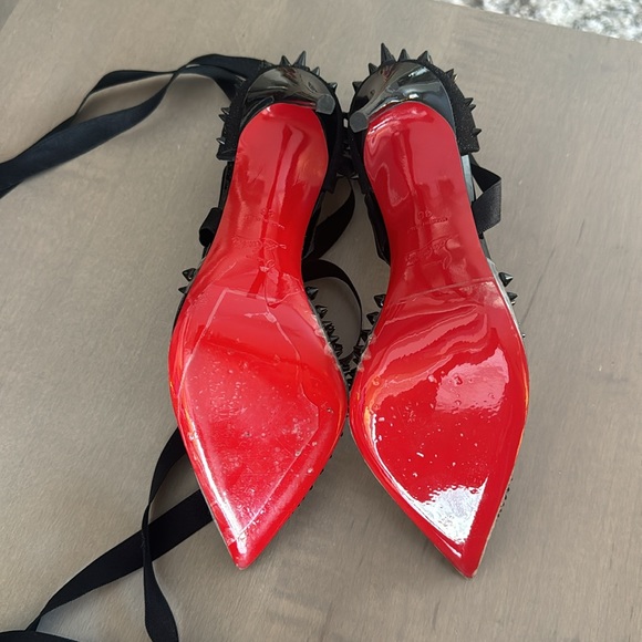 Christian Louboutin - Picture 8 of 11